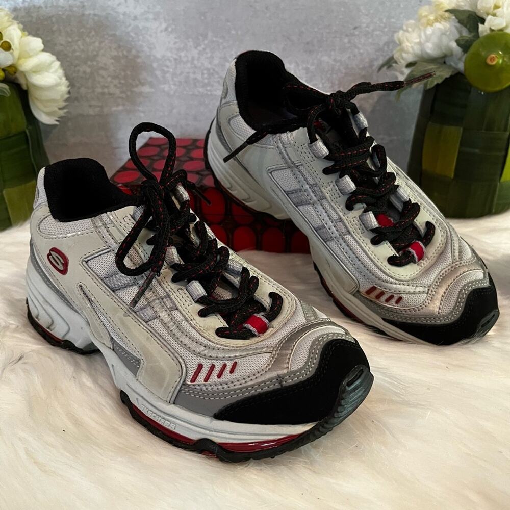 NEW Skechers Sport Retro Grey Red Running Shoes Sneakers Sporty Y2K Size 5.5 N…